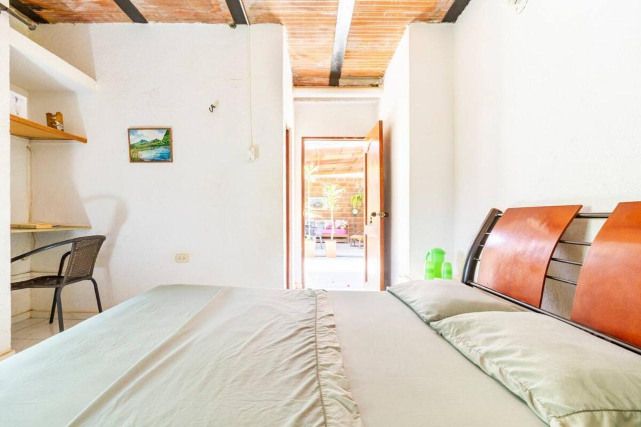 Casa Tara Hotell Taganga Exteriör bild
